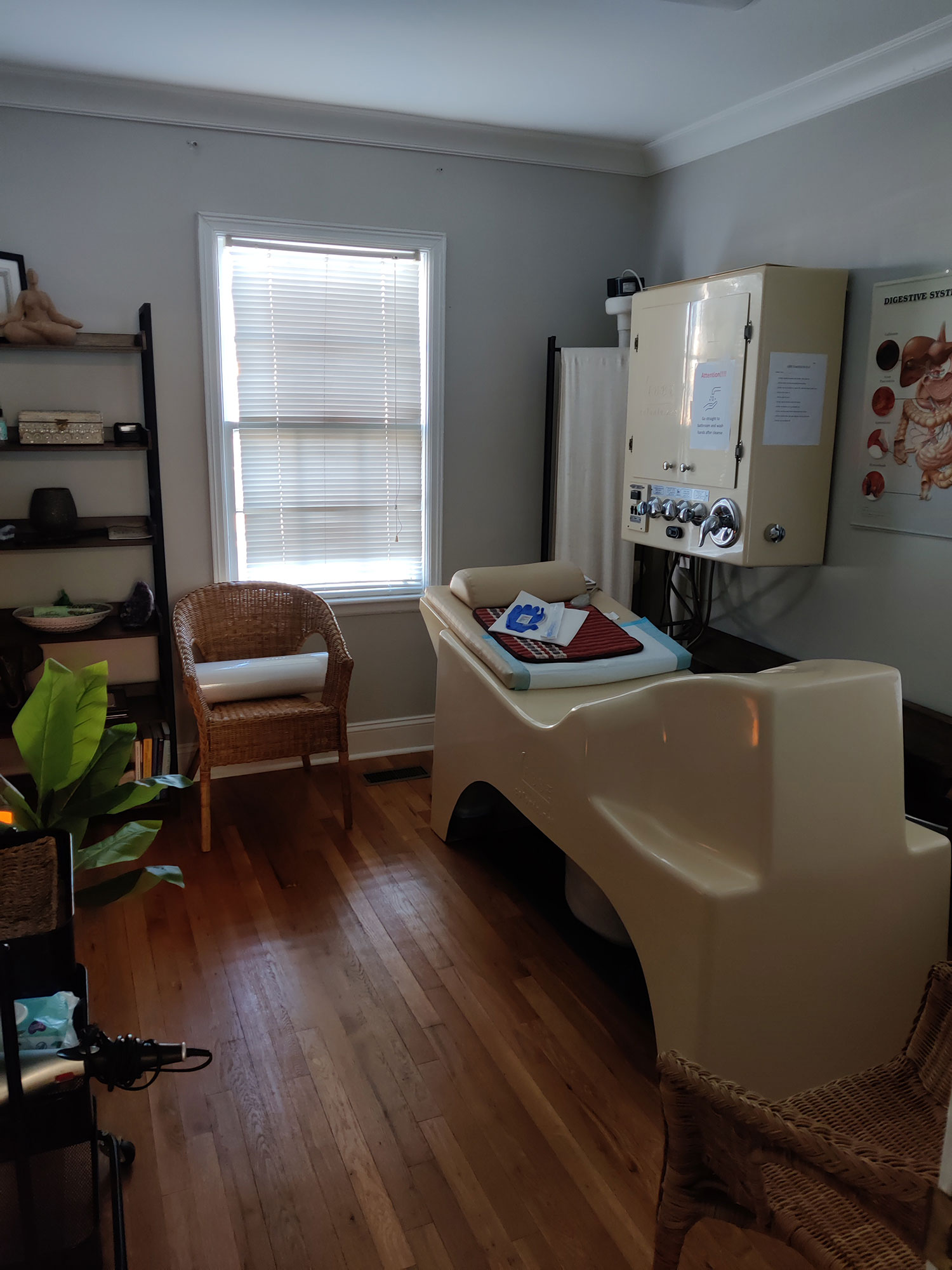 Colon Hydrotherapy at Mending Hearts Wellness Center, Marietta, GA Colon Hydrotherapy at Mending Hearts Wellness Center, Marietta, GA